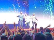AJR / Gayle on May 18, 2022 [677-small]