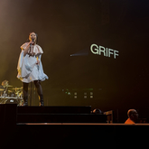Dua Lipa / Griff on Apr 26, 2022 [863-small]