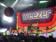 Andrew McMahon in the Wilderness / Weezer / Panic! At the Disco on Jun 15, 2016 [748-small]