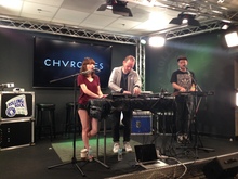 Chvrches on Oct 6, 2014 [185-small]
