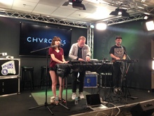 Chvrches on Oct 6, 2014 [187-small]