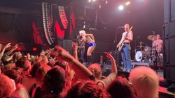 Amyl and the Sniffers / Upchuck / C.O.F.F.I.N. (AUS) on May 19, 2022 [710-small]