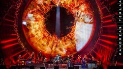 Jeff Lynne,s ELO on May 3, 2016 [734-small]