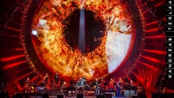 Jeff Lynne's ELO on May 3, 2016 [734-small]