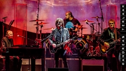 Jeff Lynne,s ELO on May 3, 2016 [736-small]