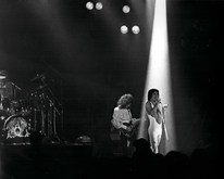 Thin Lizzy / Queen on Feb 4, 1977 [952-small]