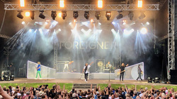Foreigner / The Dead Daisies on Jun 3, 2022 [171-small]
