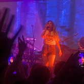 CHVRCHES / fanclubwallet on Jun 5, 2022 [231-small]