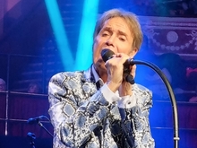 Cliff Richard on Oct 23, 2021 [347-small]