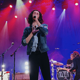 Hozier / David Keenan on Sep 28, 2019 [438-small]