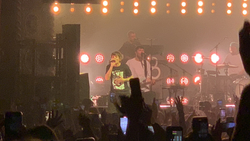 Louis Tomlinson / Sun Room on Feb 26, 2022 [470-small]