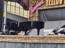 Elton John on Jun 15, 2022 [033-small]