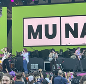 tags: MUNA - Phoebe Bridgers / MUNA on Jun 15, 2022 [069-small]