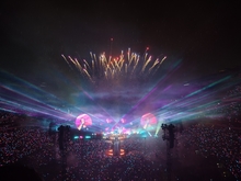 Coldplay / H.E.R. / Lizzy McAlpine on Jun 8, 2022 [579-small]
