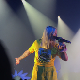 Julia Michaels  / Rhys Lewis on Sep 20, 2019 [252-small]
