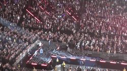 One Direction on Oct 3, 2015 [894-small]