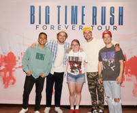 Big Time Rush / Dixie D’amelio on Jun 23, 2022 [193-small]