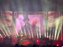 Queen / Adam Lambert / Queen + Adam Lambert on Jun 3, 2022 [951-small]