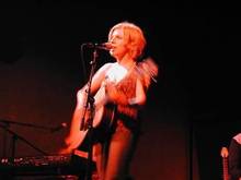 Tanya Donelly on Aug 11, 2004 [230-small]