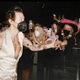 Harry Styles  / Jenny Lewis  on Sep 30, 2021 [521-small]