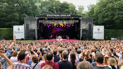 Melissa Etheridge on Jul 2, 2022 [065-small]