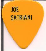 Joe Satriani / Stevie Salas on May 3, 1990 [324-small]