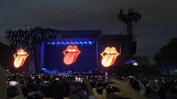 The Rolling Stones / Sam Fender / Courtney Barnett / The Dinner Party on Jul 3, 2022 [475-small]