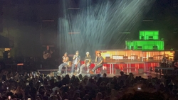 Big Time Rush / Dixie D'Amelio on Jul 3, 2022 [032-small]
