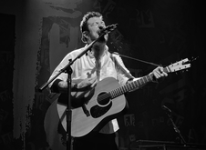 Frank Turner & The Sleeping Souls / The Bronx / PET NEEDS on Jul 6, 2022 [519-small]