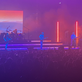 5 Seconds of Summer / Pale Waves on Jun 30, 2022 [619-small]