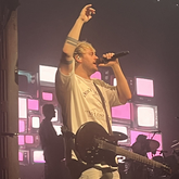 5 Seconds of Summer / Pale Waves on Jul 5, 2022 [045-small]