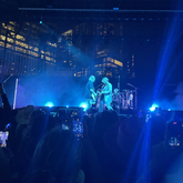 5 Seconds of Summer on Jun 30, 2022 [082-small]