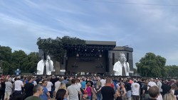 Pearl Jam & Pixies - BST Hyde Park on Jul 8, 2022 [236-small]