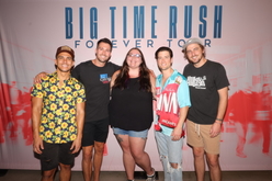 Big Time Rush / Dixie D’amelio on Jul 10, 2022 [352-small]