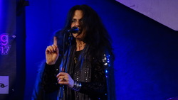 Sari Schorr & The Engine Room on Apr 26, 2017 [378-small]