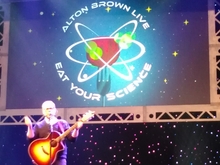 Alton Brown on Apr 5, 2017 [065-small]