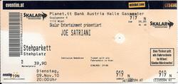 Joe Satriani on Nov 9, 2010 [242-small]