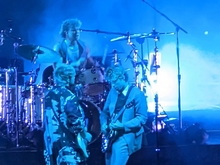 5 Seconds of Summer / Post Animal on Jul 15, 2022 [809-small]