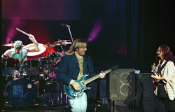 Rush / Mr. Big on Jun 17, 1992 [328-small]