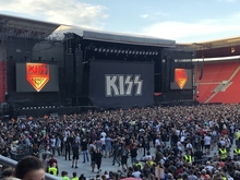 KISS on Jun 19, 2019 [610-small]