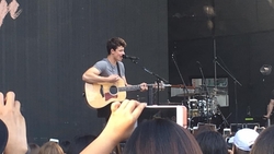 Shawn Mendes / James TW on Jul 23, 2016 [427-small]