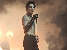 Palaye Royale / Carl Barât & The Jackals / Charming Liars on Mar 12, 2022 [575-small]