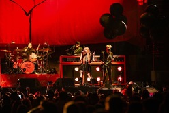 Machine Gun Kelly / Avril Lavigne / iann dior on Jul 3, 2022 [650-small]
