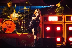 Machine Gun Kelly / Avril Lavigne / Iann Dior on Jul 3, 2022 [670-small]