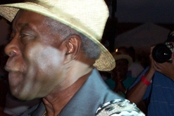Buddy Guy / Shaggy / The Black Keys / Solomon Burke / Patti Labelle / isaac hayes on Jun 18, 2004 [205-small]