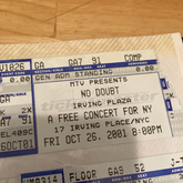 No Doubt on Oct 26, 2001 [417-small]