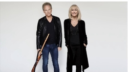 Lindsey Buckingham and Christine McVie on Aug 5, 2017 [804-small]