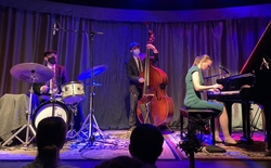 Heather Pierson Jazz Trio on Dec 12, 2021 [997-small]