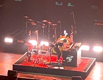 Tash Sultana on Jun 28, 2022 [314-small]