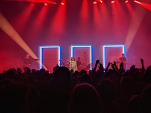CHVRCHES / Cafuné on Aug 5, 2022 [638-small]